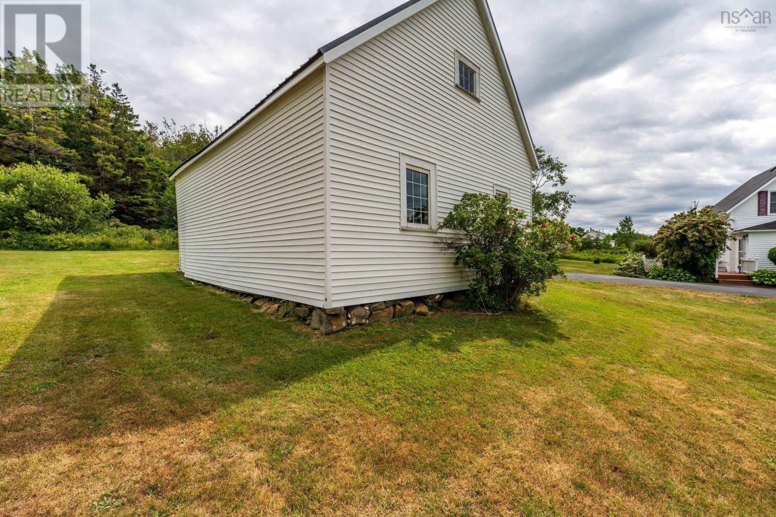 4834 Shore Road W - 18