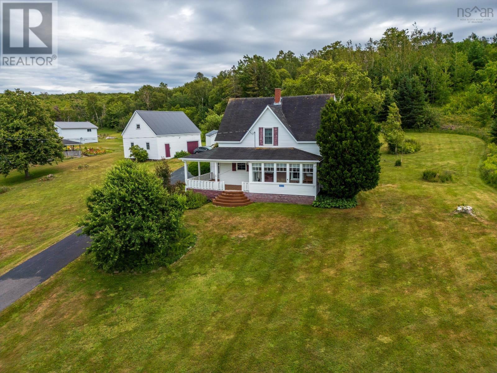 4834 Shore Road W - 4