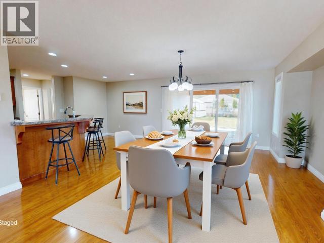 7358 GLACIER STREET, Powell River