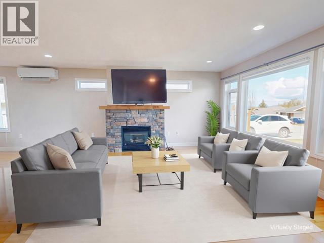 7358 GLACIER STREET, Powell River