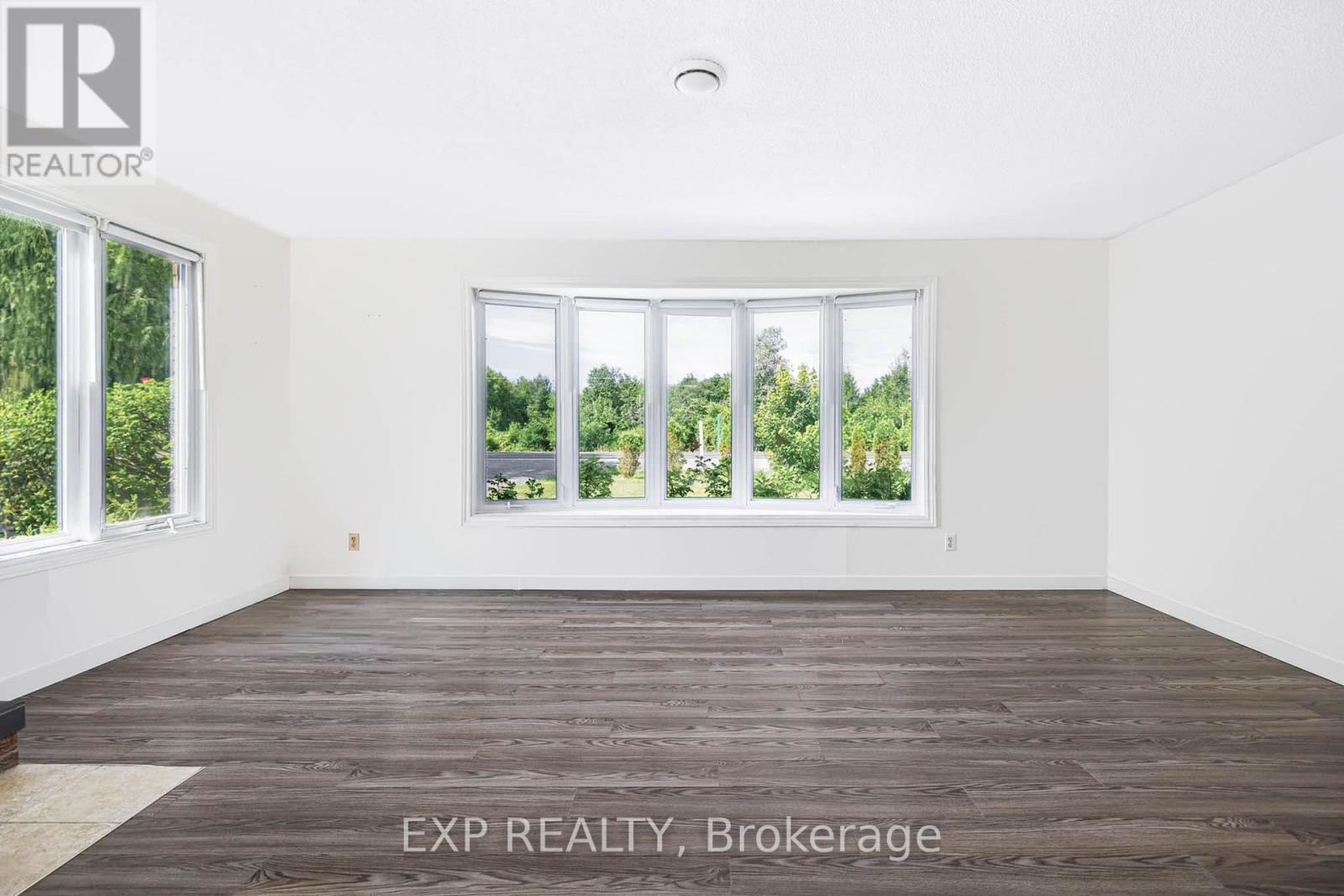 7389 BOUNDARY ROAD - 10