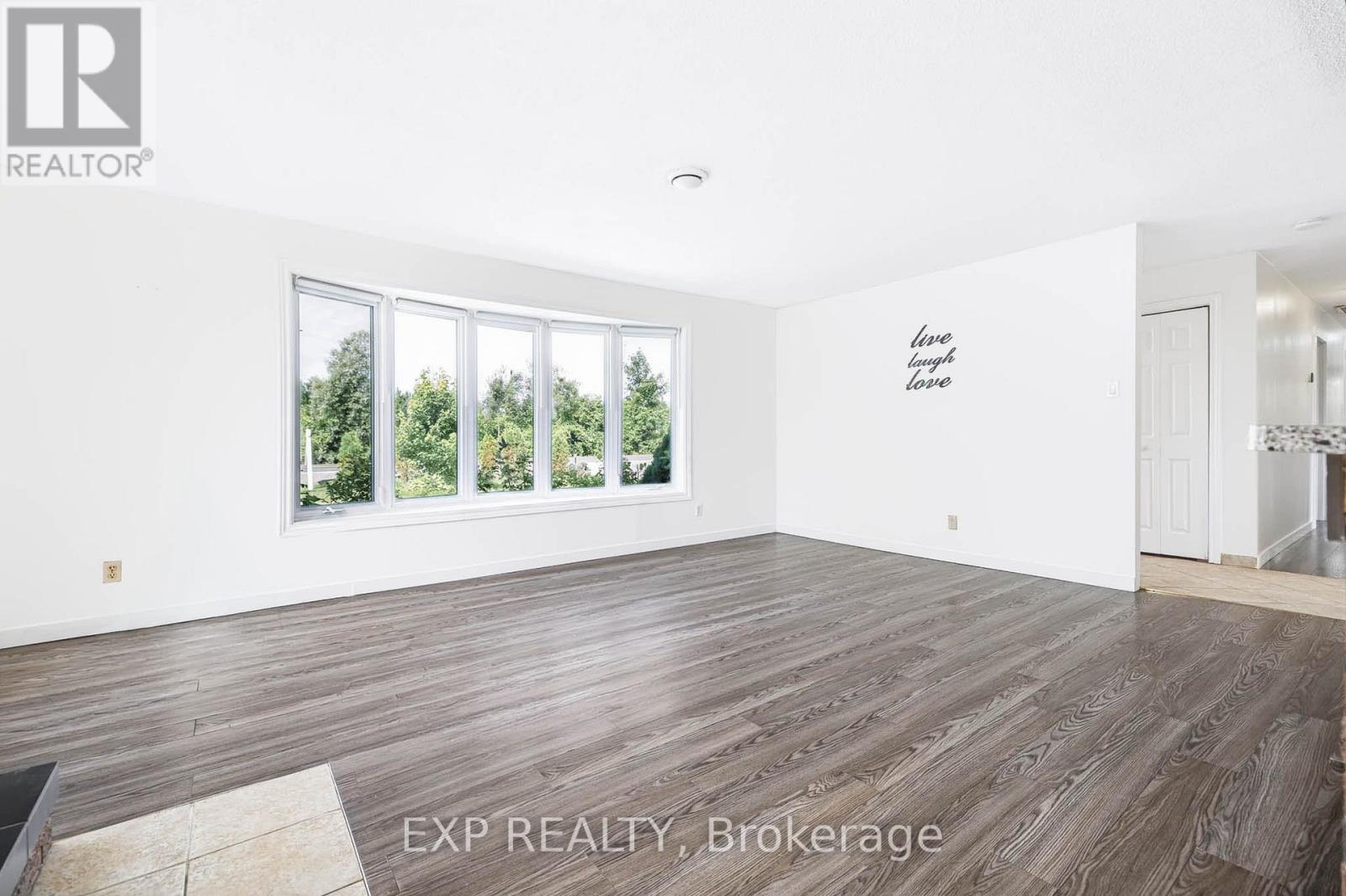 7389 BOUNDARY ROAD - 12