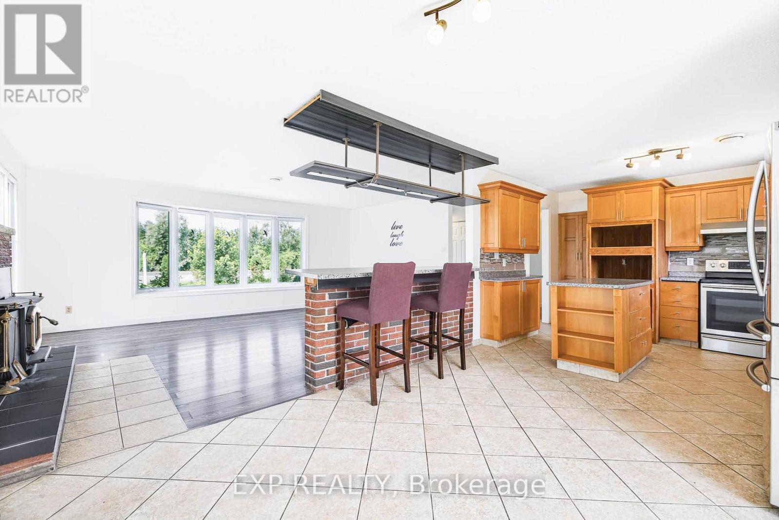 7389 BOUNDARY ROAD - 13