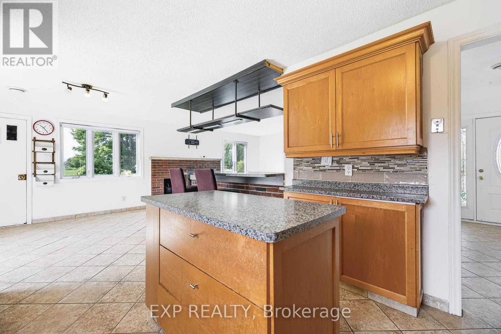 7389 BOUNDARY ROAD - 18