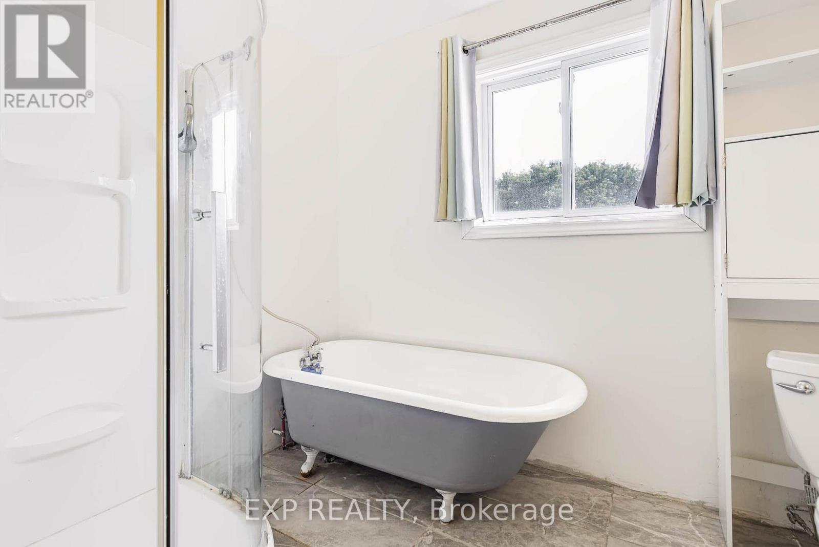 7389 BOUNDARY ROAD - 26