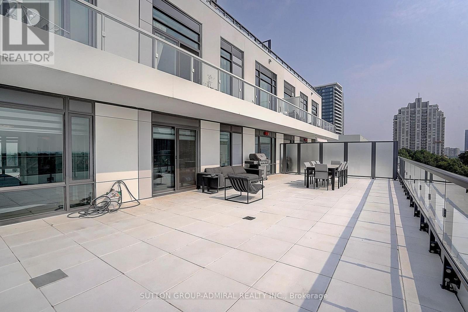 #712 8 BEVERLEY GLEN BOULEVARD - Image 37