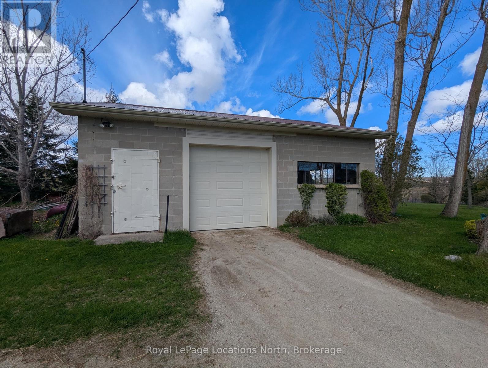 125552 13 SIDE ROAD - 35