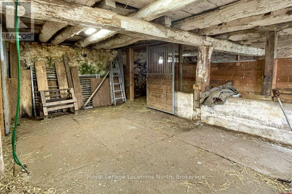 125552 13 SIDE ROAD - 37