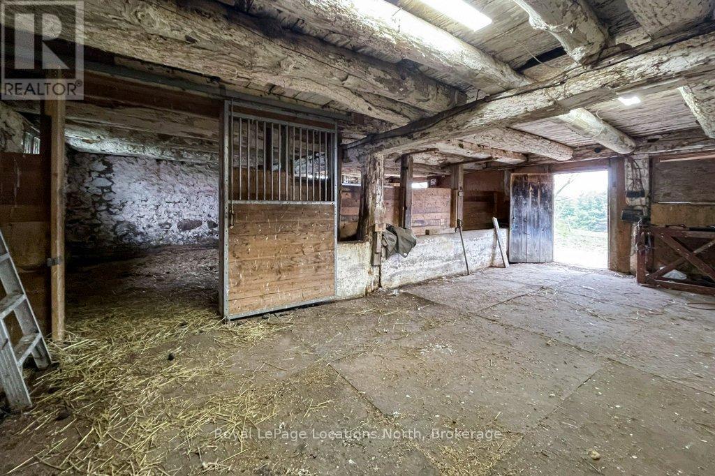 125552 13 SIDE ROAD - 39