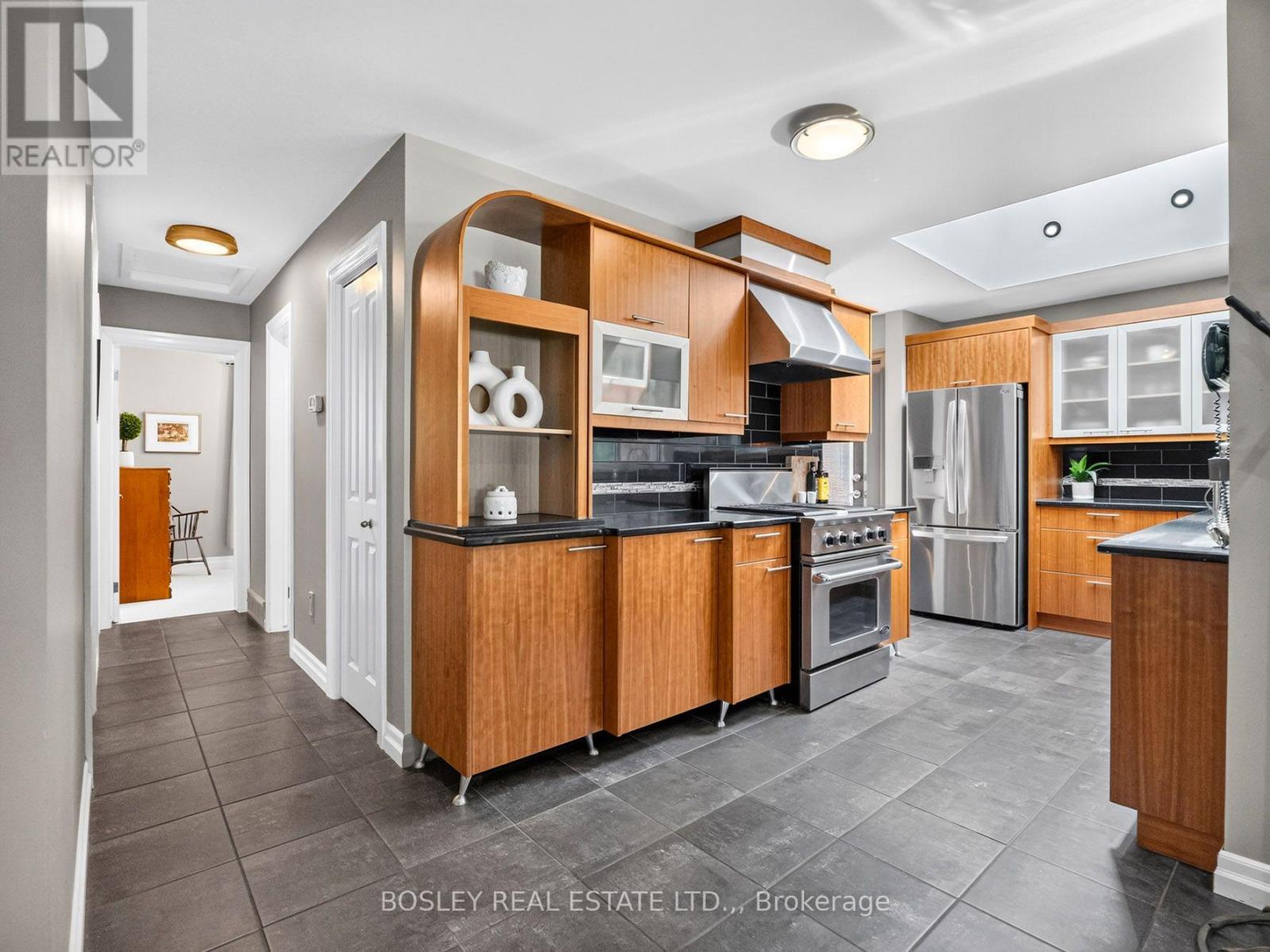 6 SAMUEL COURT - 14