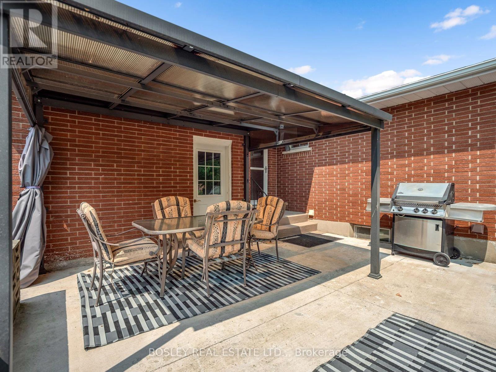 6 SAMUEL COURT - 22