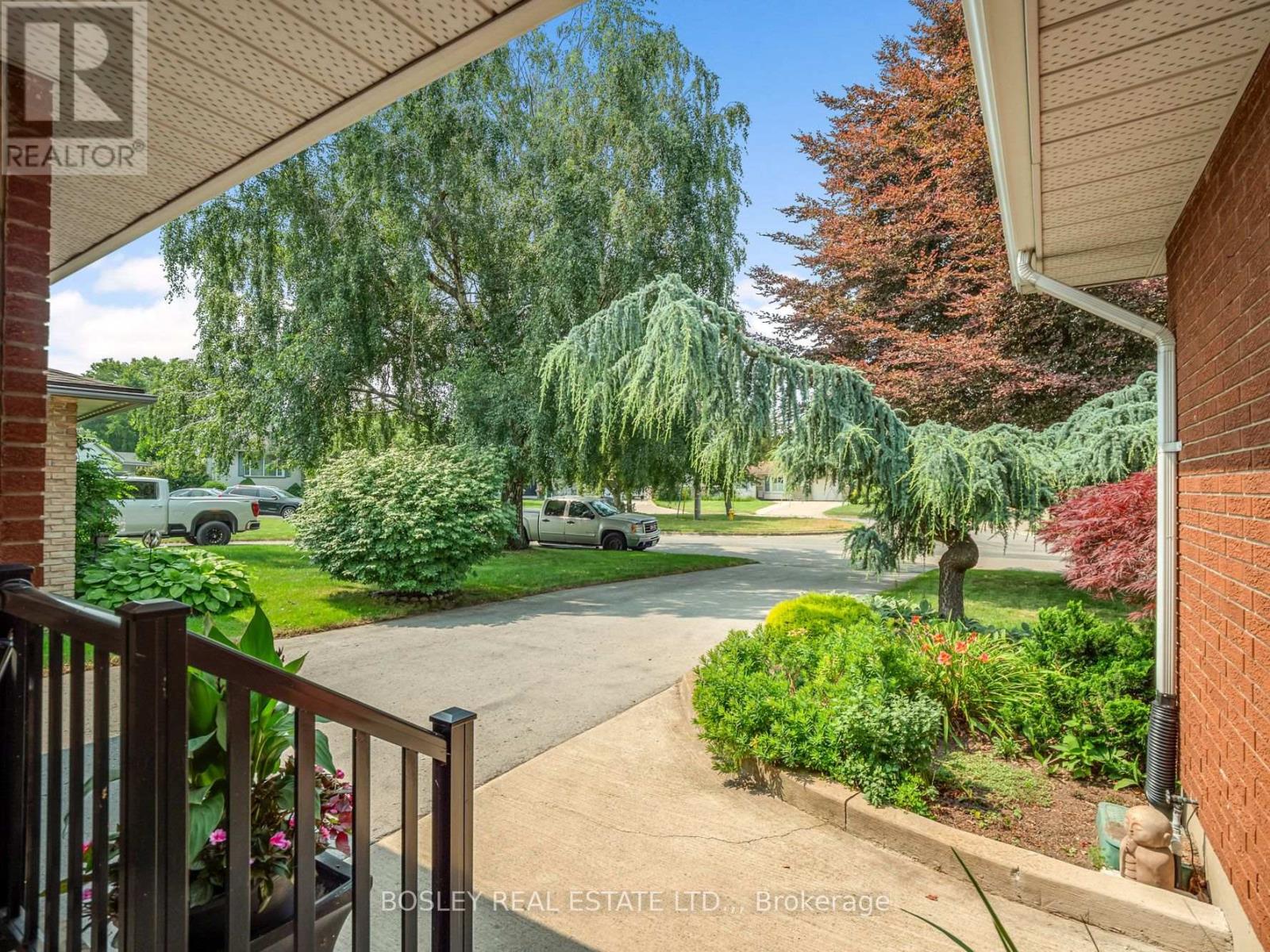 6 SAMUEL COURT - 4