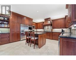 Kitchen - 20 Creston Road, Toronto, ON M6A1J1 Photo 19