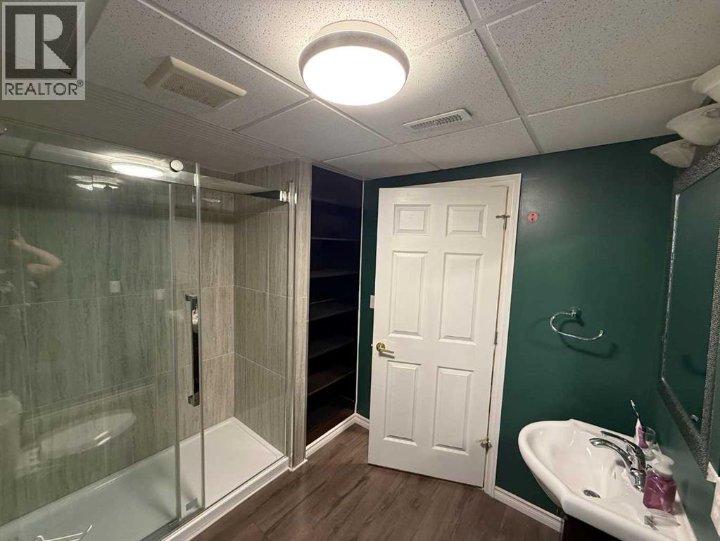 9913 72 Avenue - 23