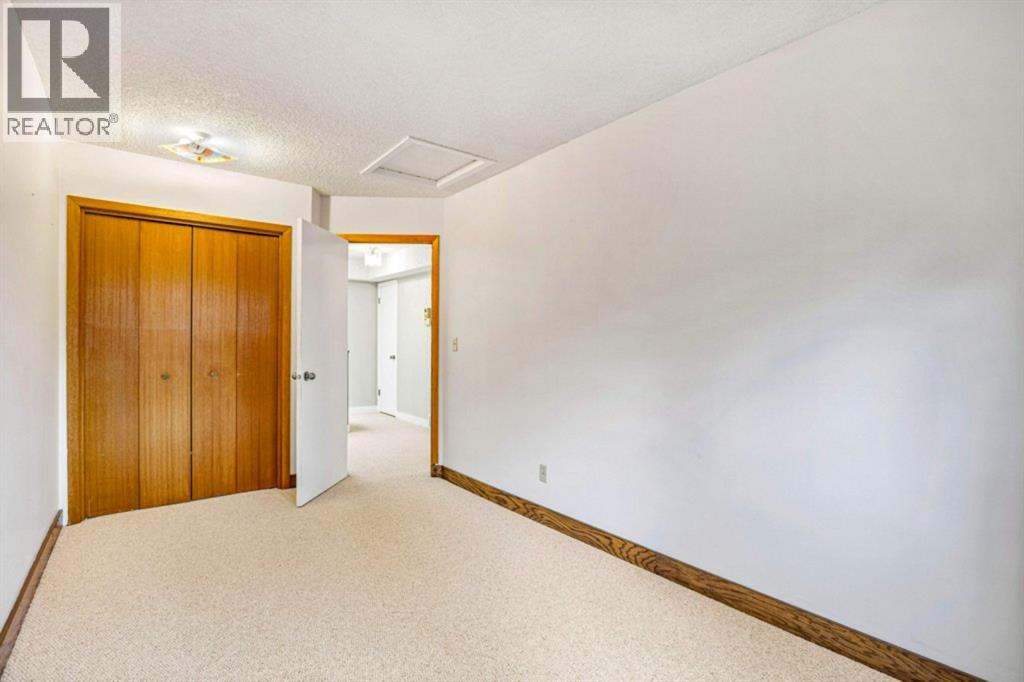 #2 833 5th Street - 15