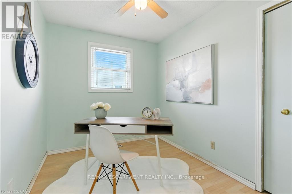 30 RAINBOW COURT - 15