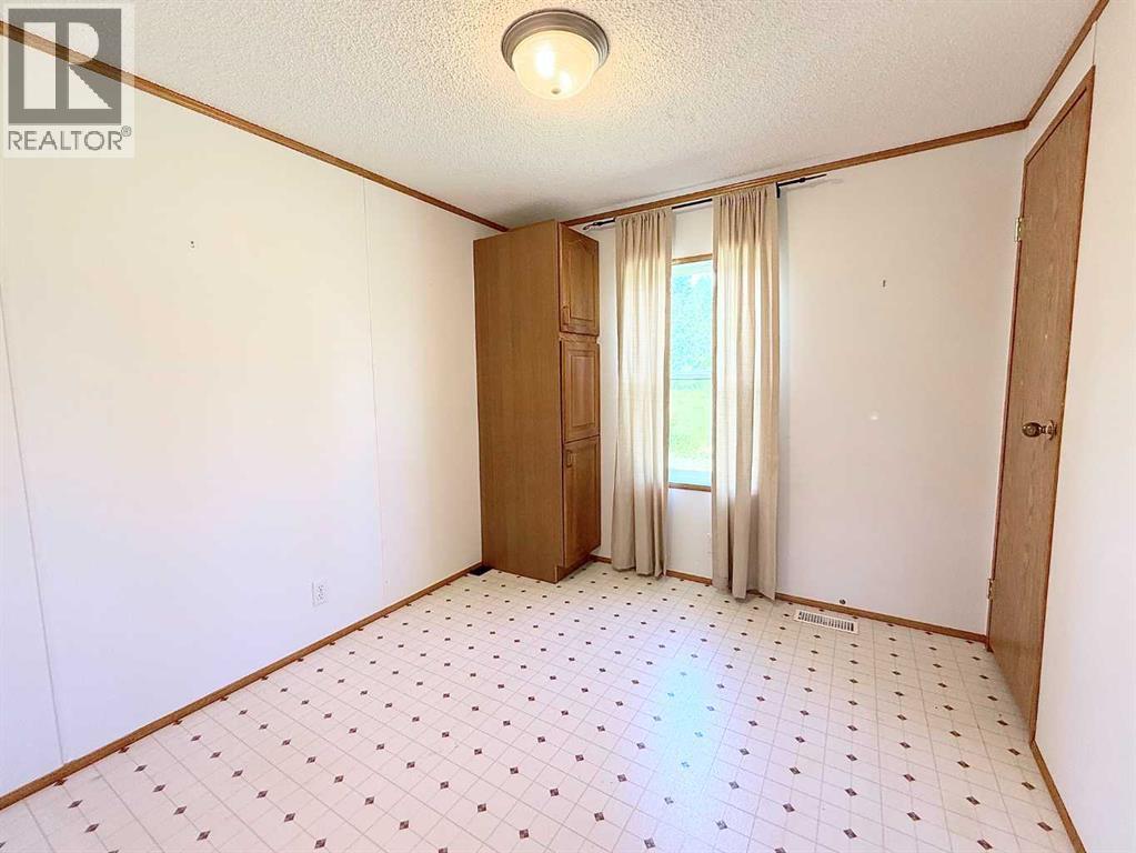 645045 Range Road 211 - 15