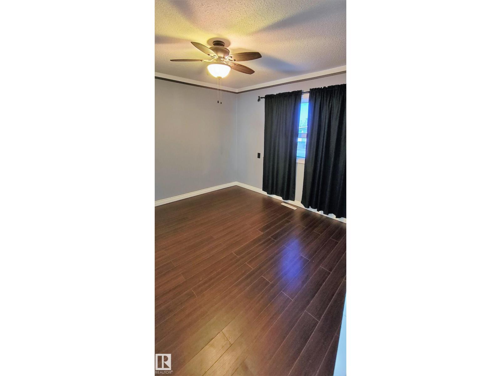 5422 51 AV - Image 6