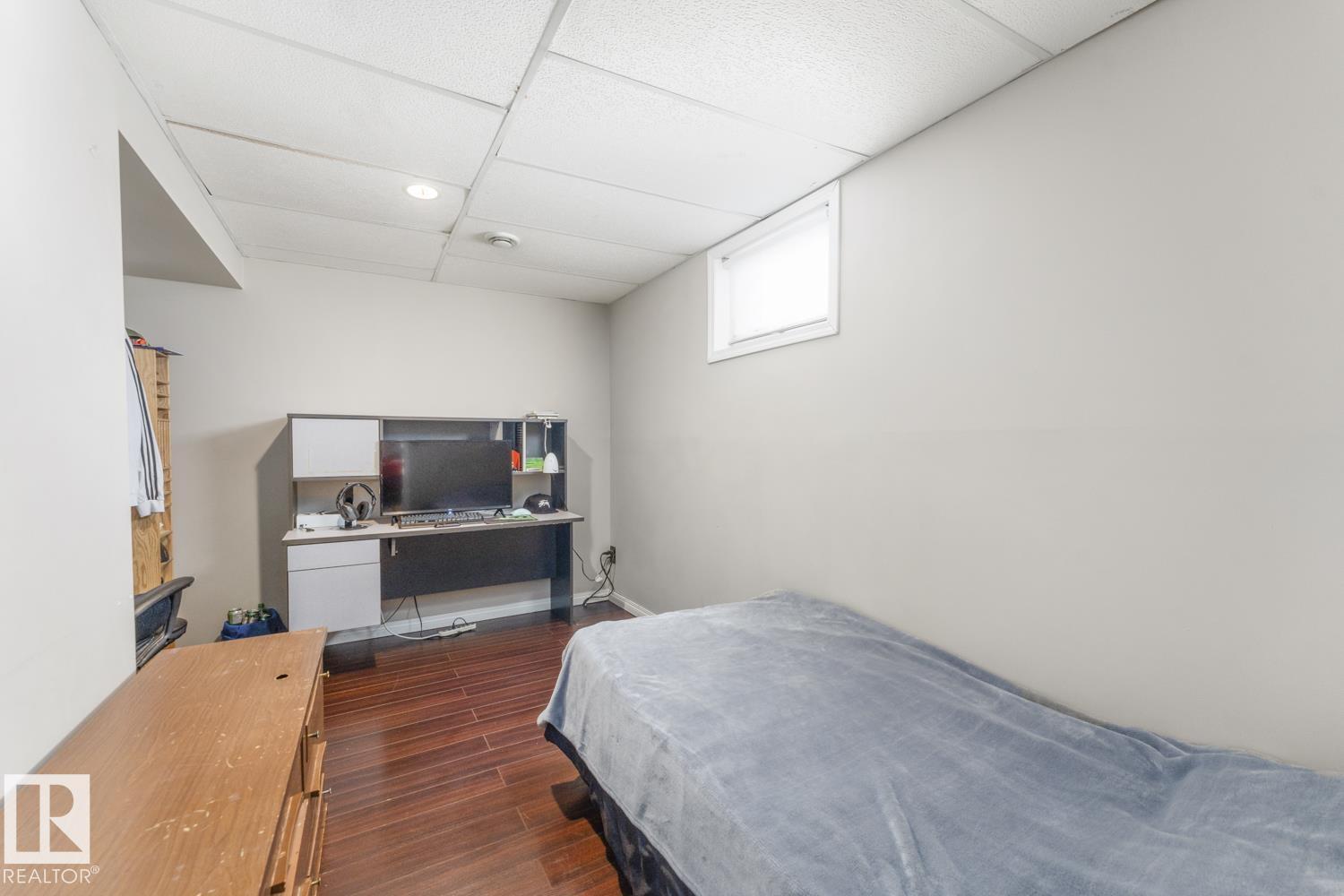 5422 51 AV - Image 8