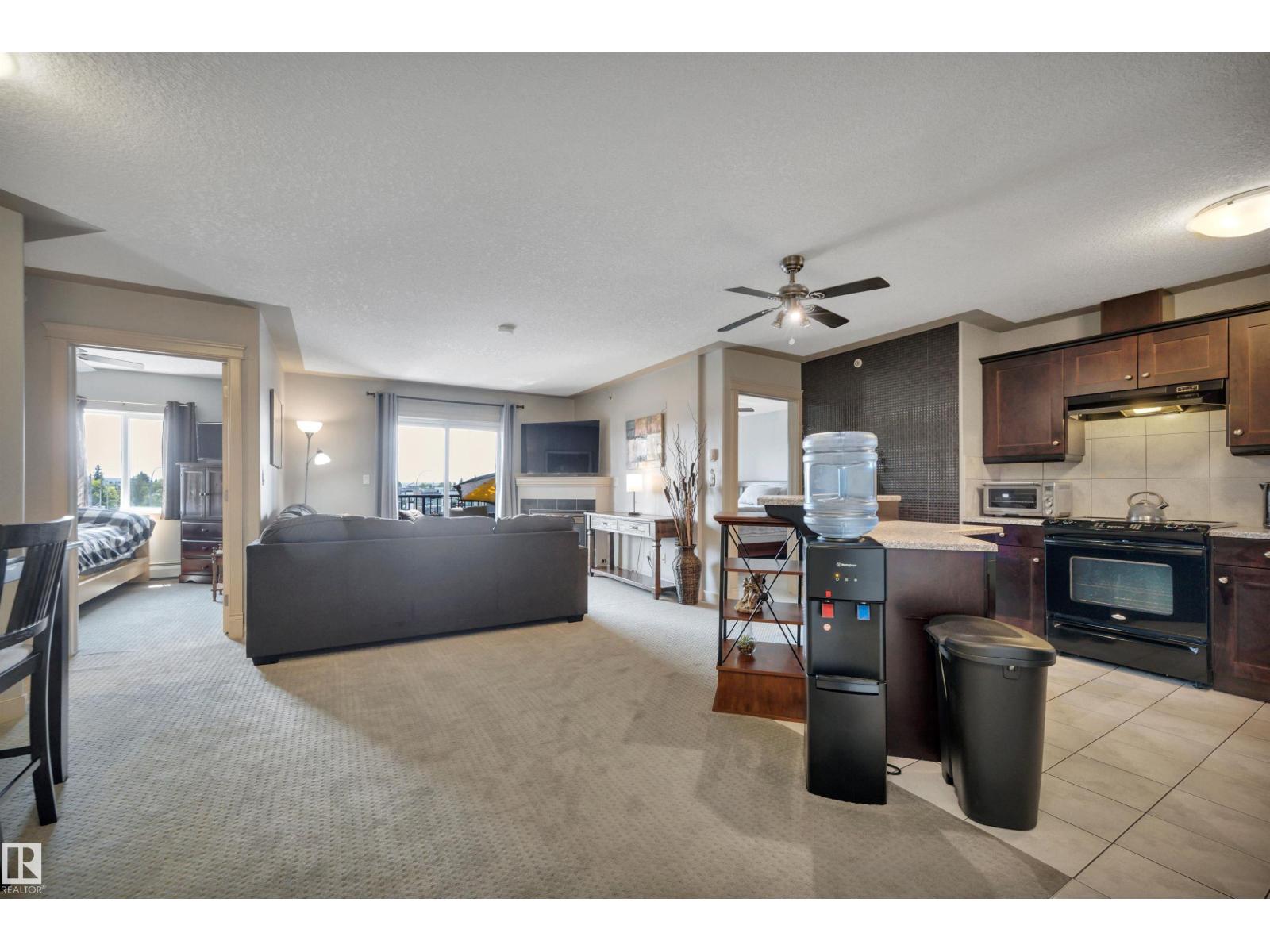 #411 4415 48 ST - 10
