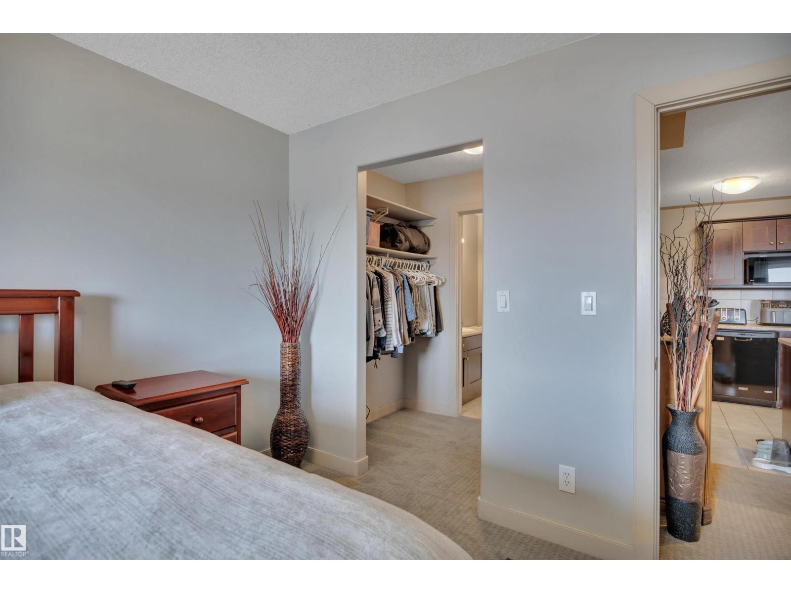 #411 4415 48 ST - 22