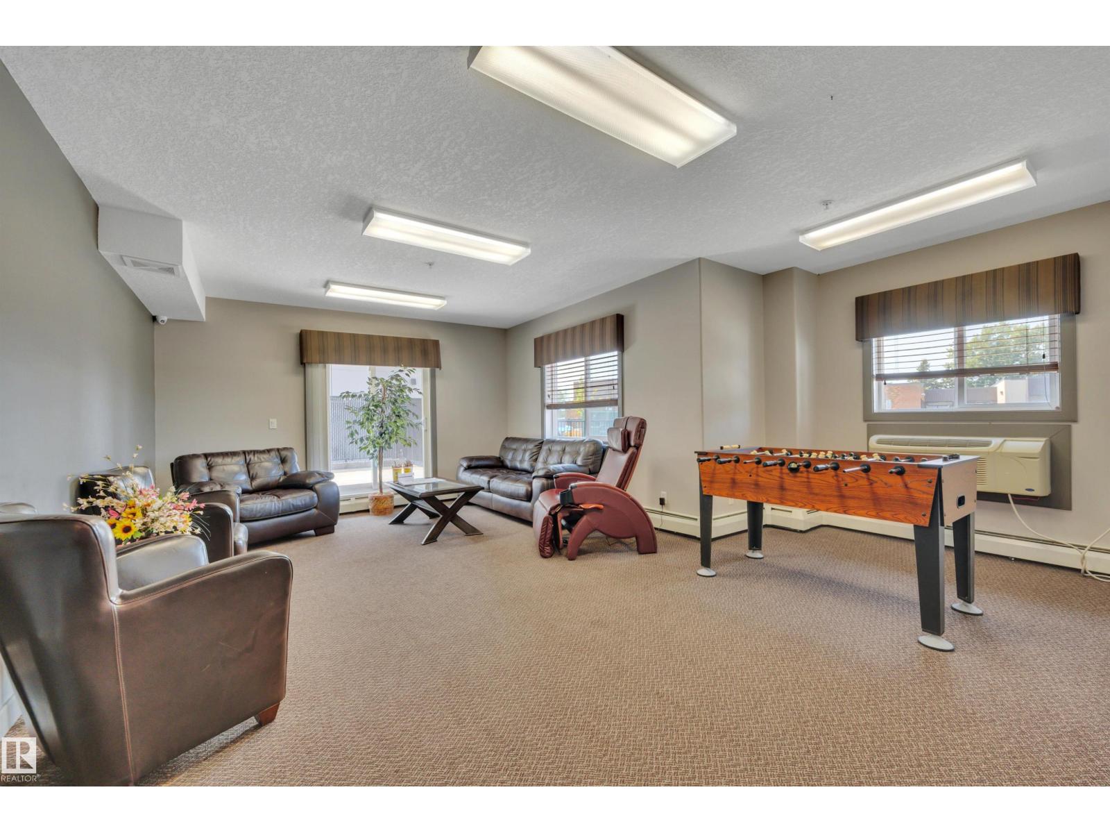 #411 4415 48 ST - 32