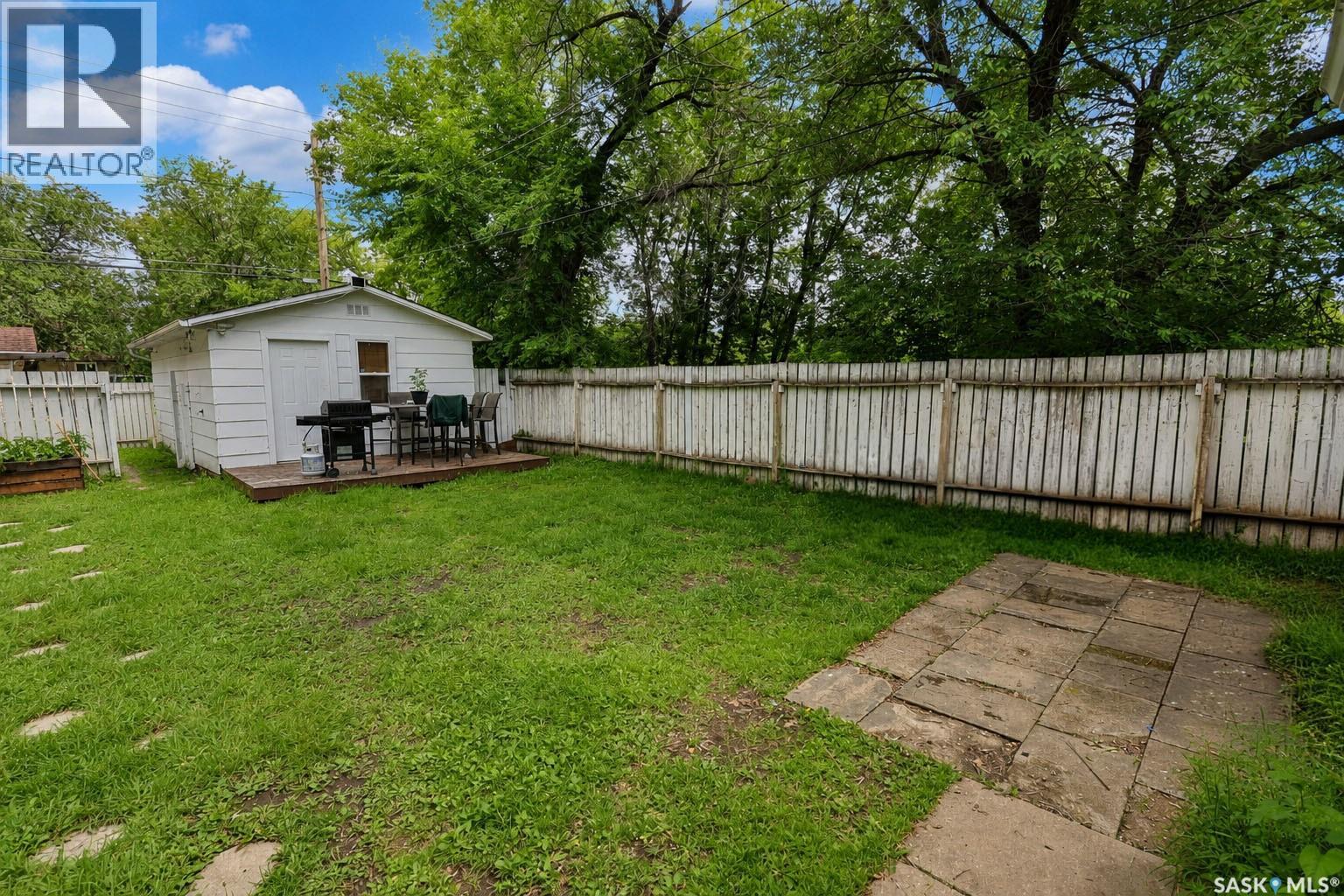 748 5th STREET E - 14
