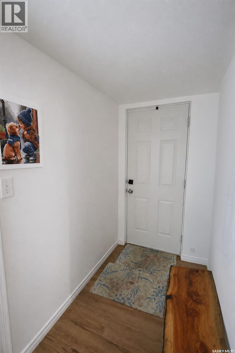 748 5th STREET E - 9