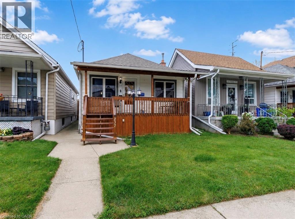 237 PALING Avenue - 1