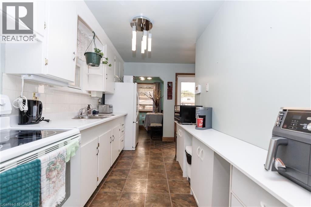 237 PALING Avenue - Image 18