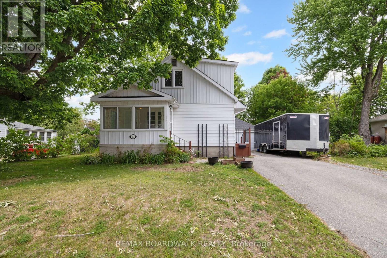 111 BECKWITH STREET E - 3