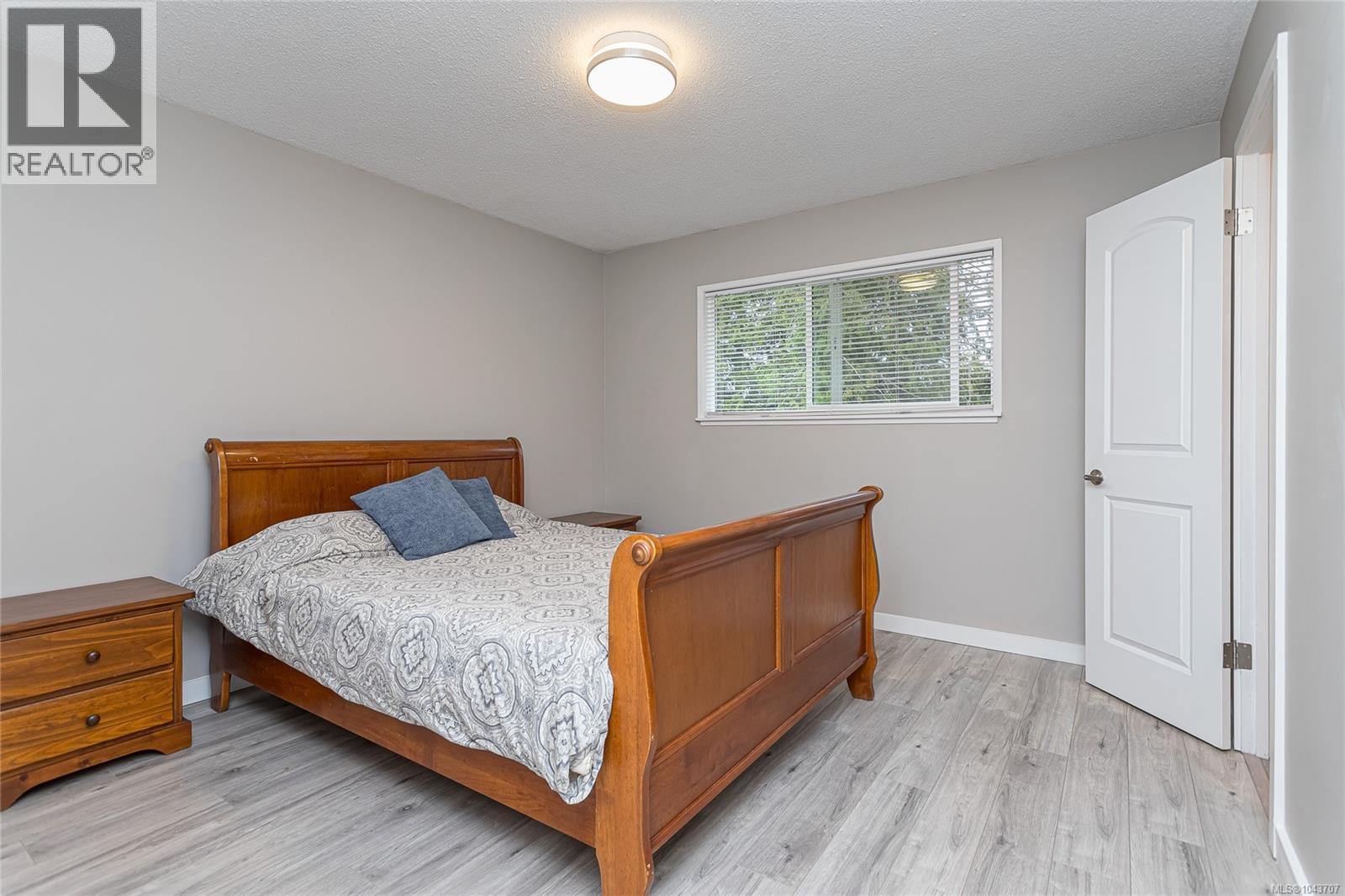 104 Pym St S, Parksville