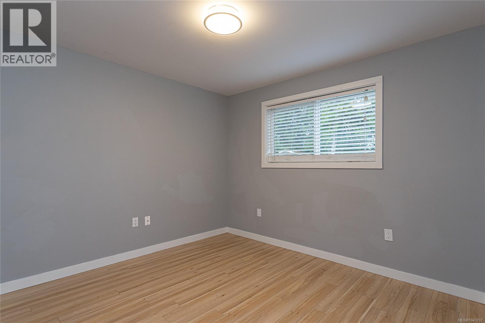104 Pym St S - 20