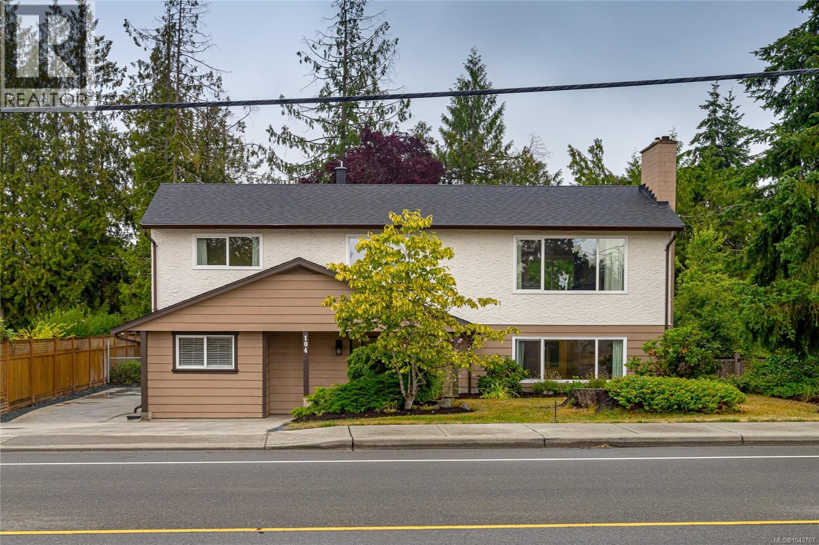 104 Pym St S, Parksville