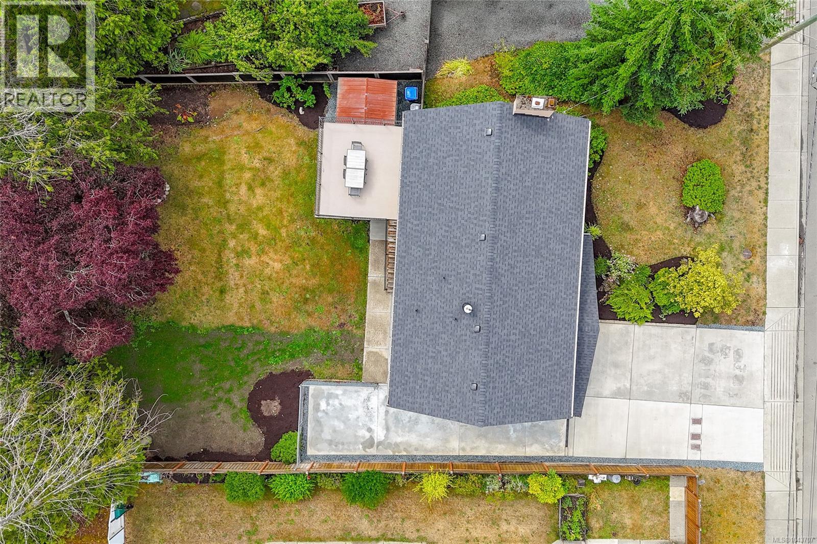 104 Pym St S, Parksville