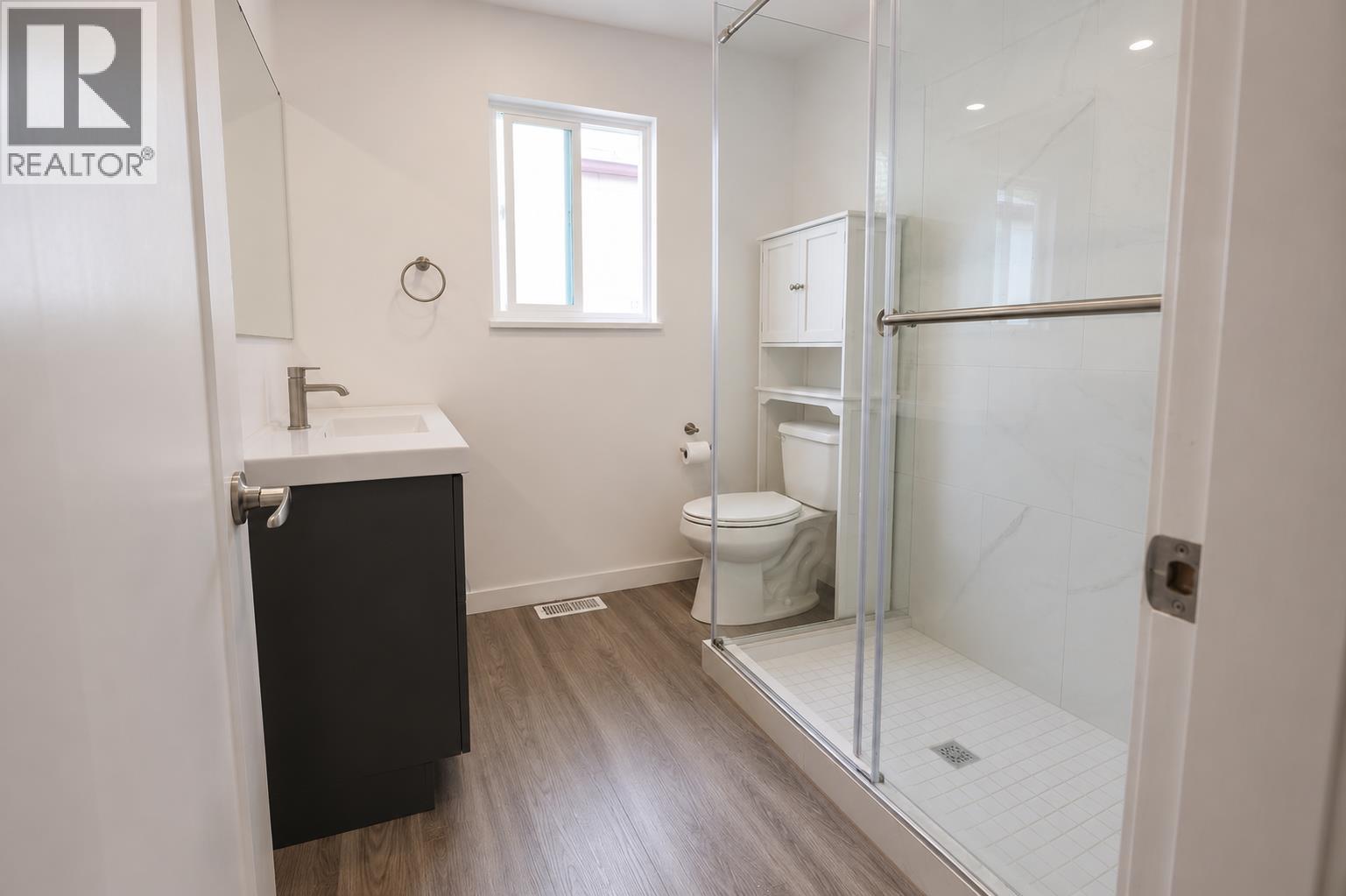 8 Bed, 5 Bath House for Sale in Vancouver – 6833 QUEBEC STREET, Vancouver – MLS# R3143600 - Image 26