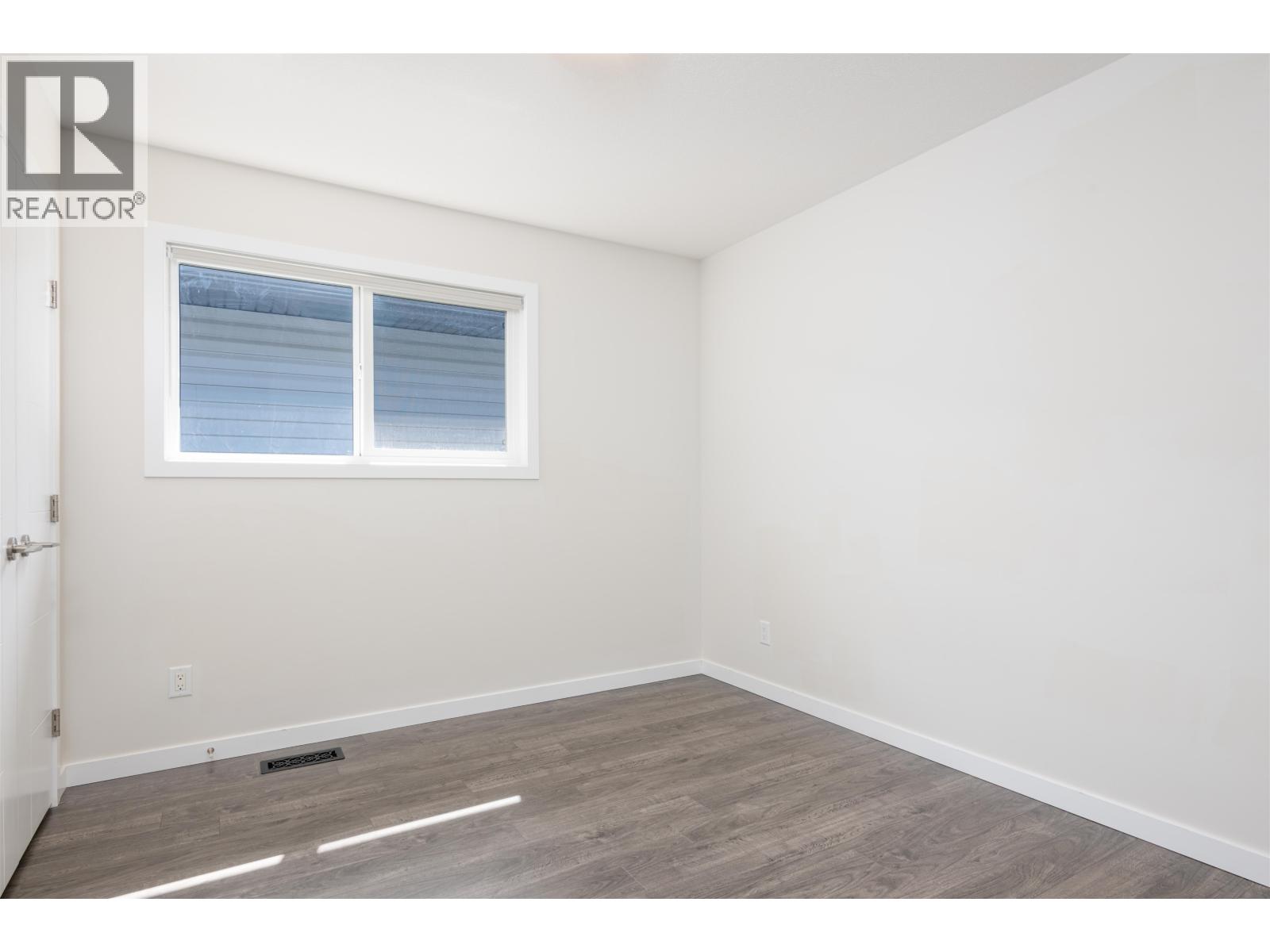 1740 5TH AVENUE - 18