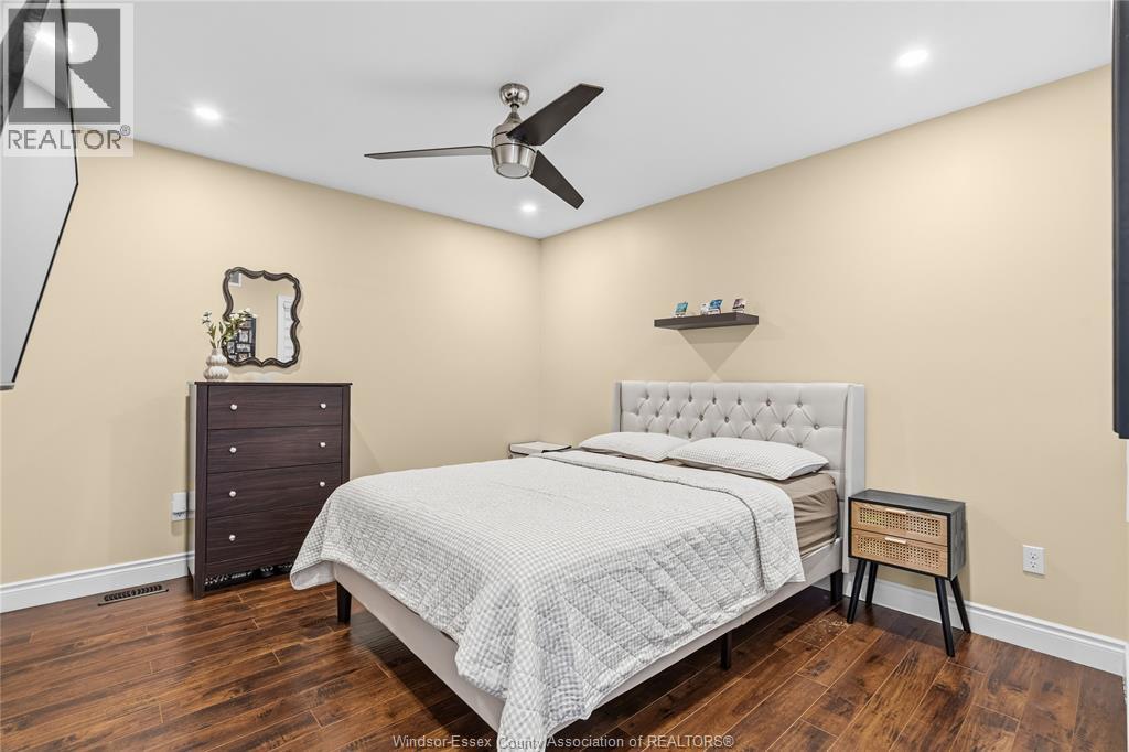 3556 HALLEE CRESCENT - 10