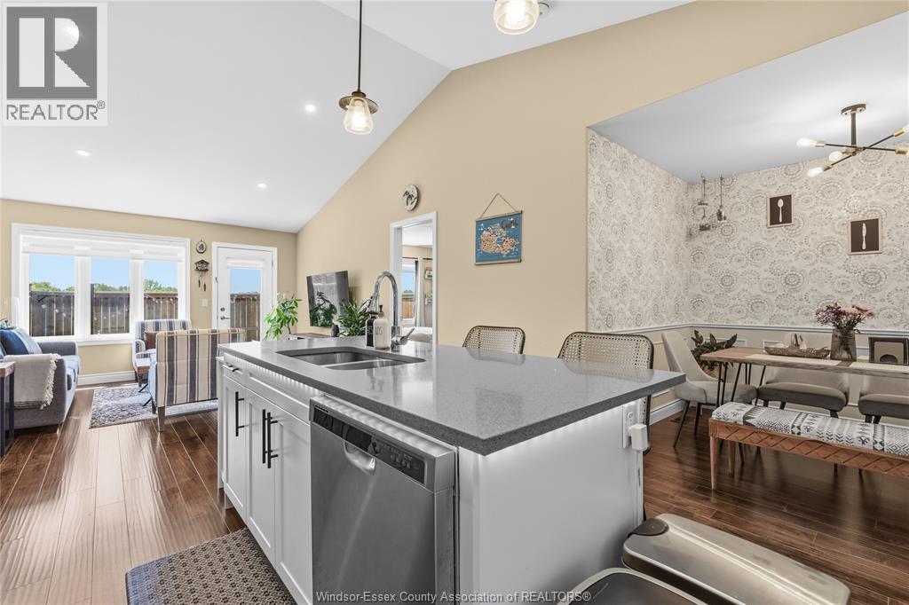 3556 HALLEE CRESCENT - 18