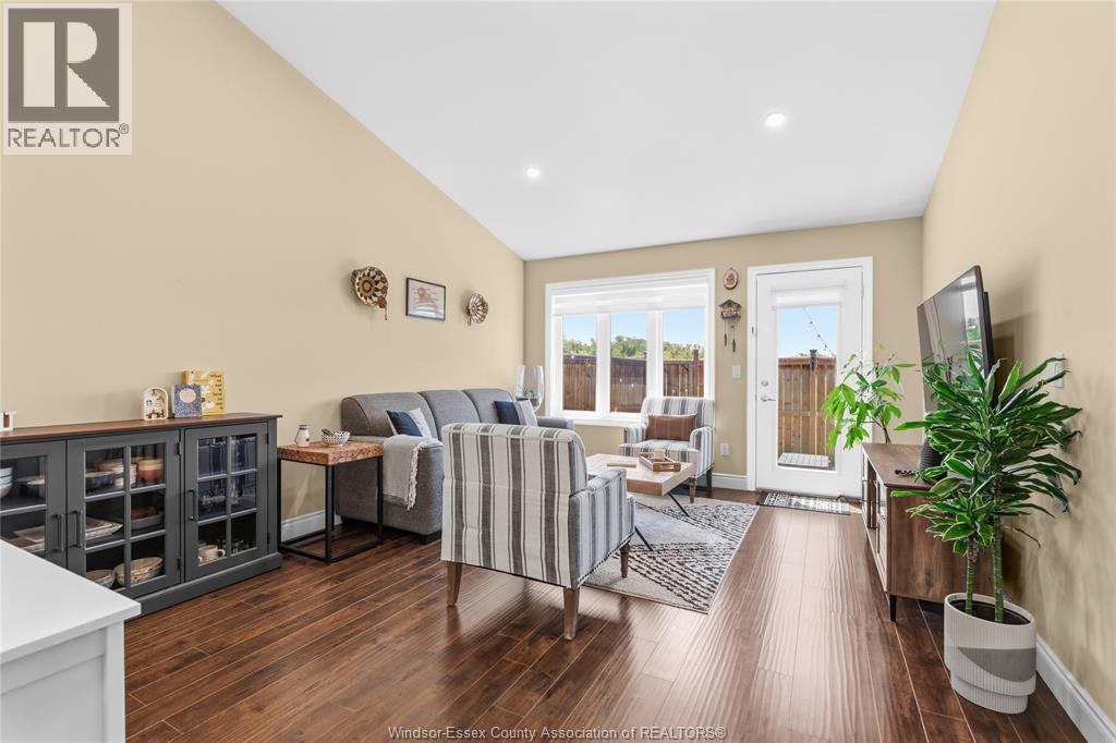 3556 HALLEE CRESCENT - 22