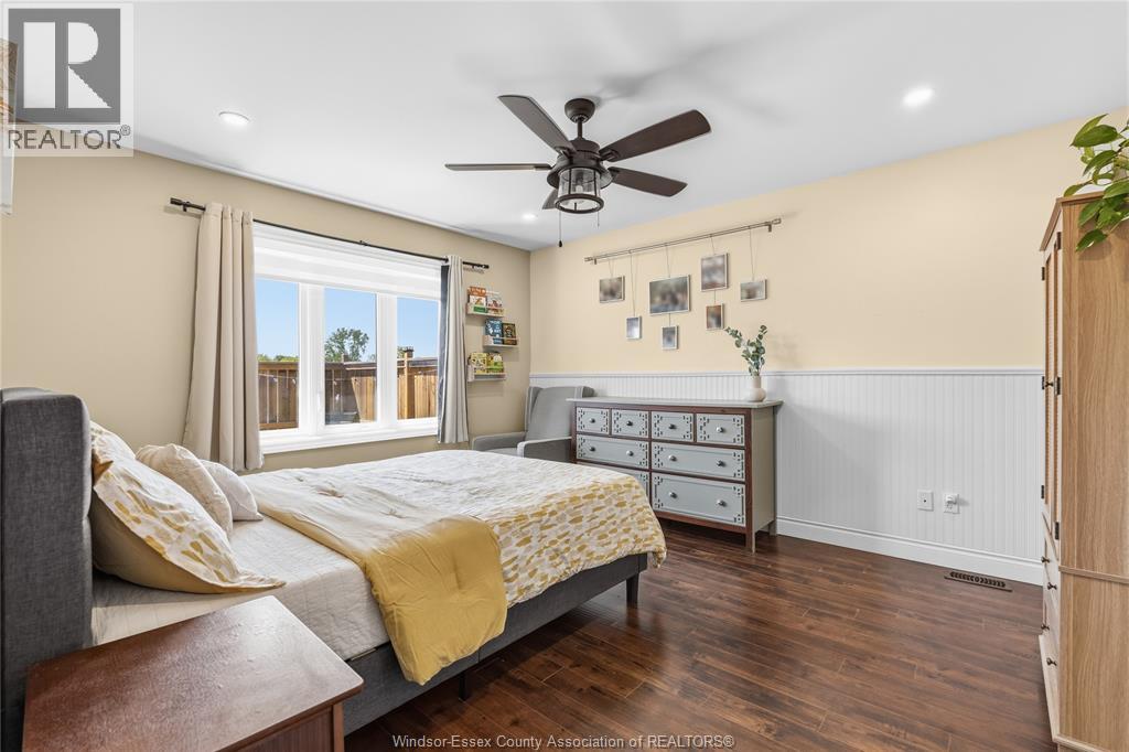 3556 HALLEE CRESCENT - 27