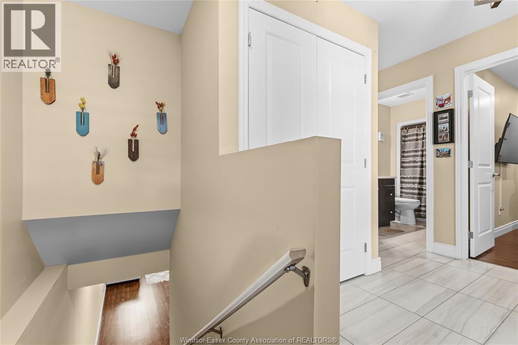 3556 HALLEE CRESCENT - 31