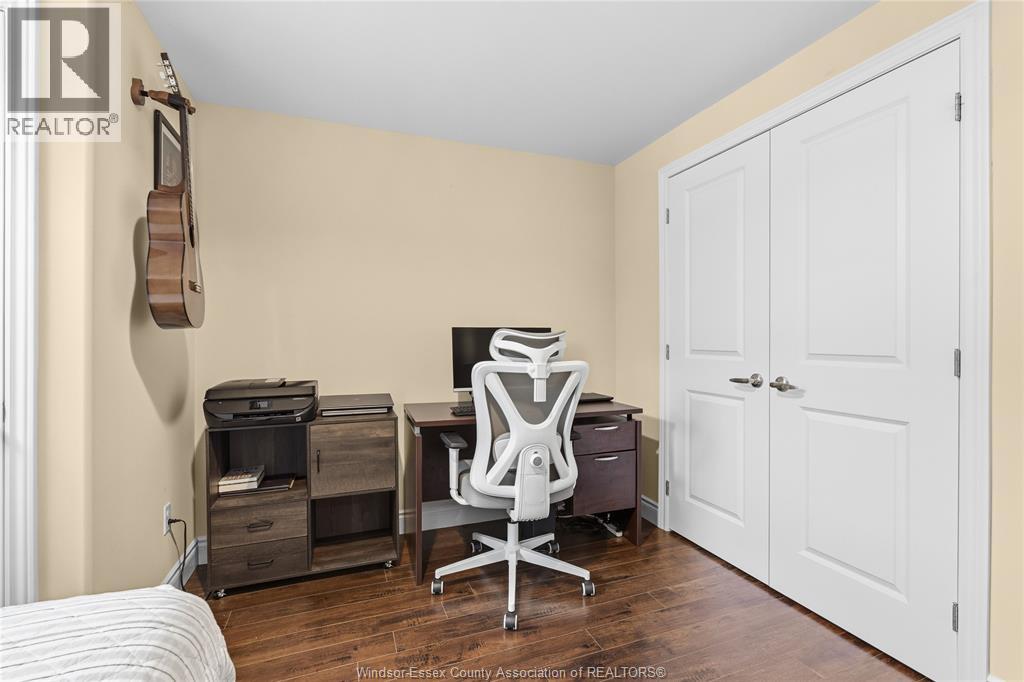 3556 HALLEE CRESCENT - 39