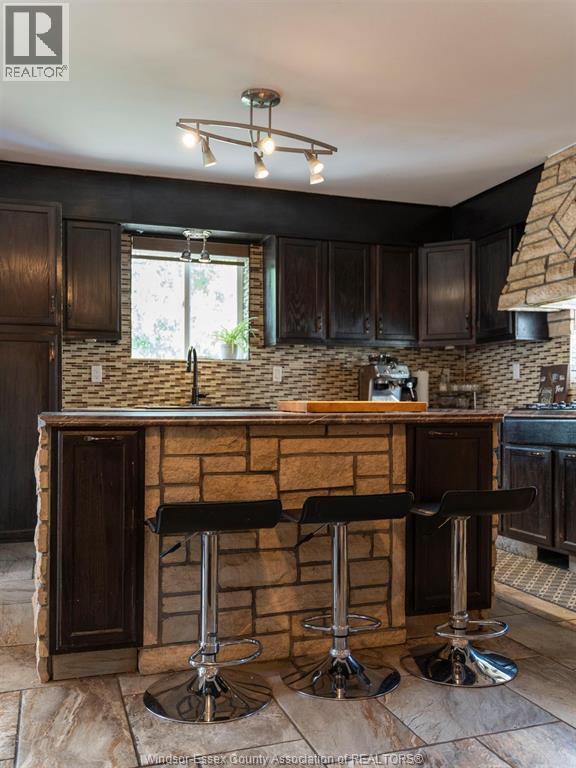 759 GLENGARRY AVENUE - 23