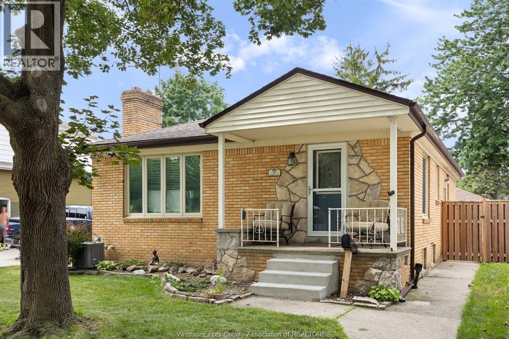 287 ISABELLE PLACE - 1