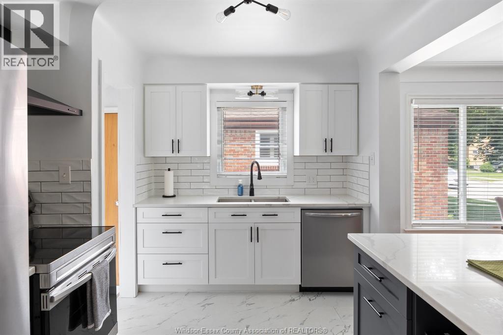 287 ISABELLE PLACE - 10