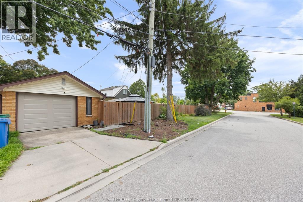 287 ISABELLE PLACE - 27