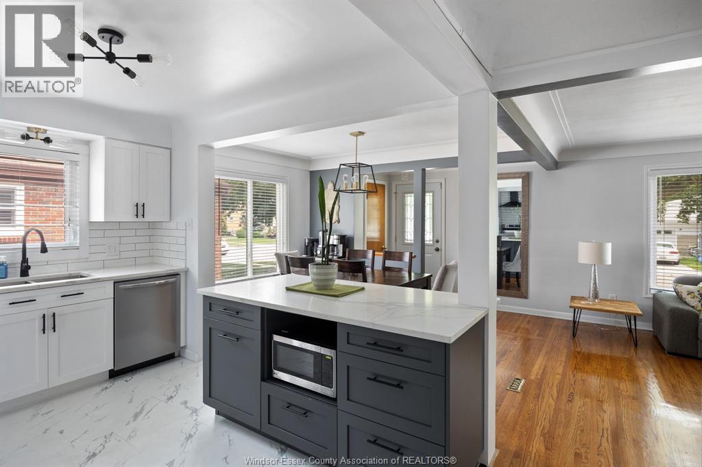287 ISABELLE PLACE - 9