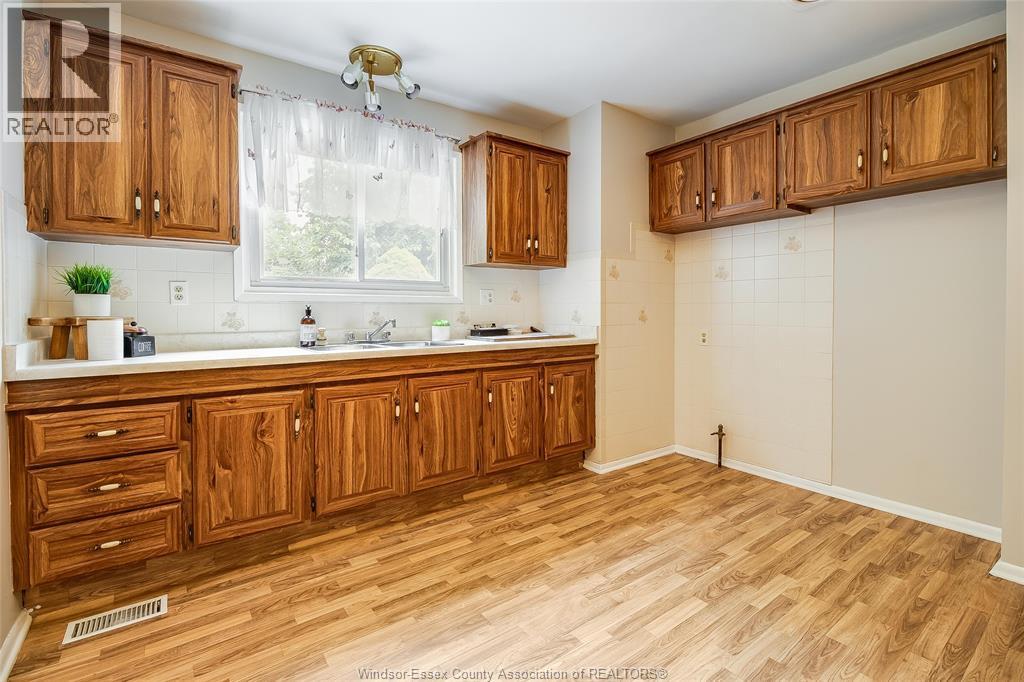 4065 WHITNEY - 19