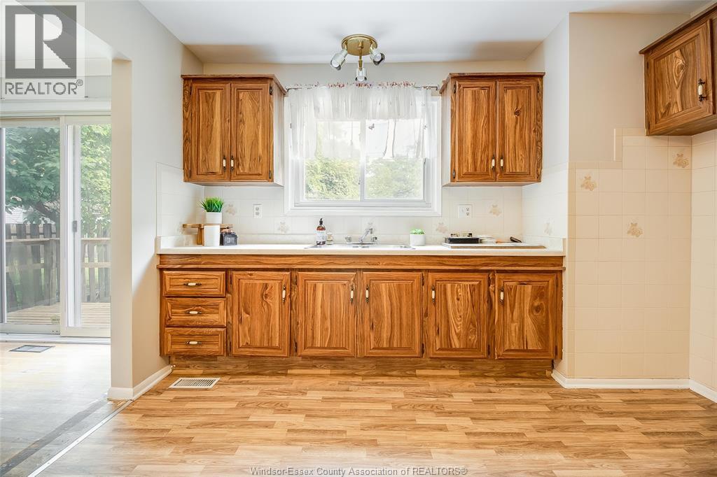 4065 WHITNEY - 20